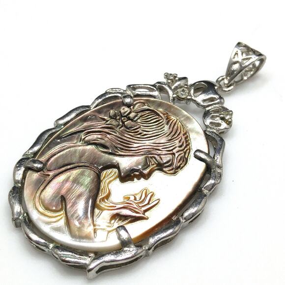 Cameo Abalone Shell Pendant, Three Rhinestones, 1970s Vintage Jewelry - Picture 5 of 10